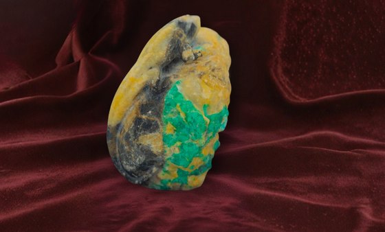 The Royal Chameleon by Master Artisan, Boyacá