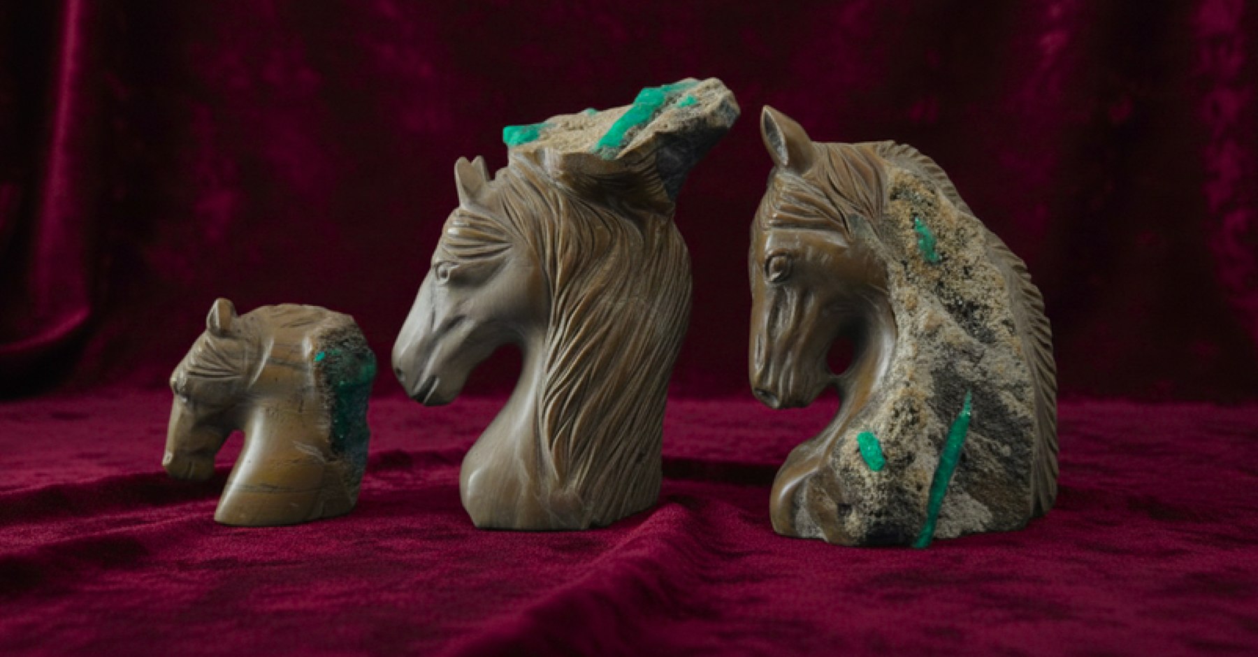 Al Khamsa Arabian Horse Trilogy, Colombian emerald